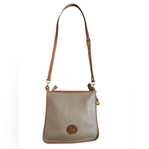 Dooney & Bourke Shoulder Bag Tan Brown Gold Accests Vintage Purse Leather